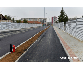 Започна асфалтирането на новата улица между булевардите „Бургаско шосе“ и „Хаджи Димитър“   